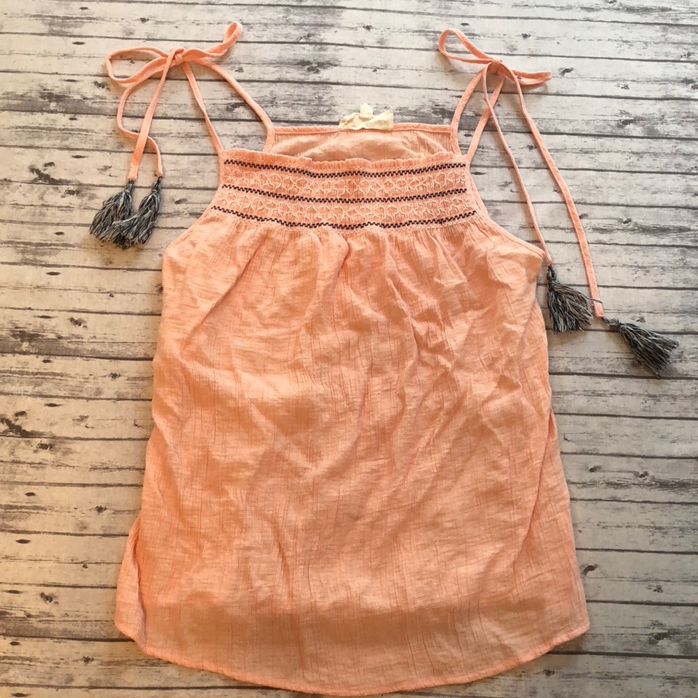 Sweet Wanderer • spaghetti top shoulder tie